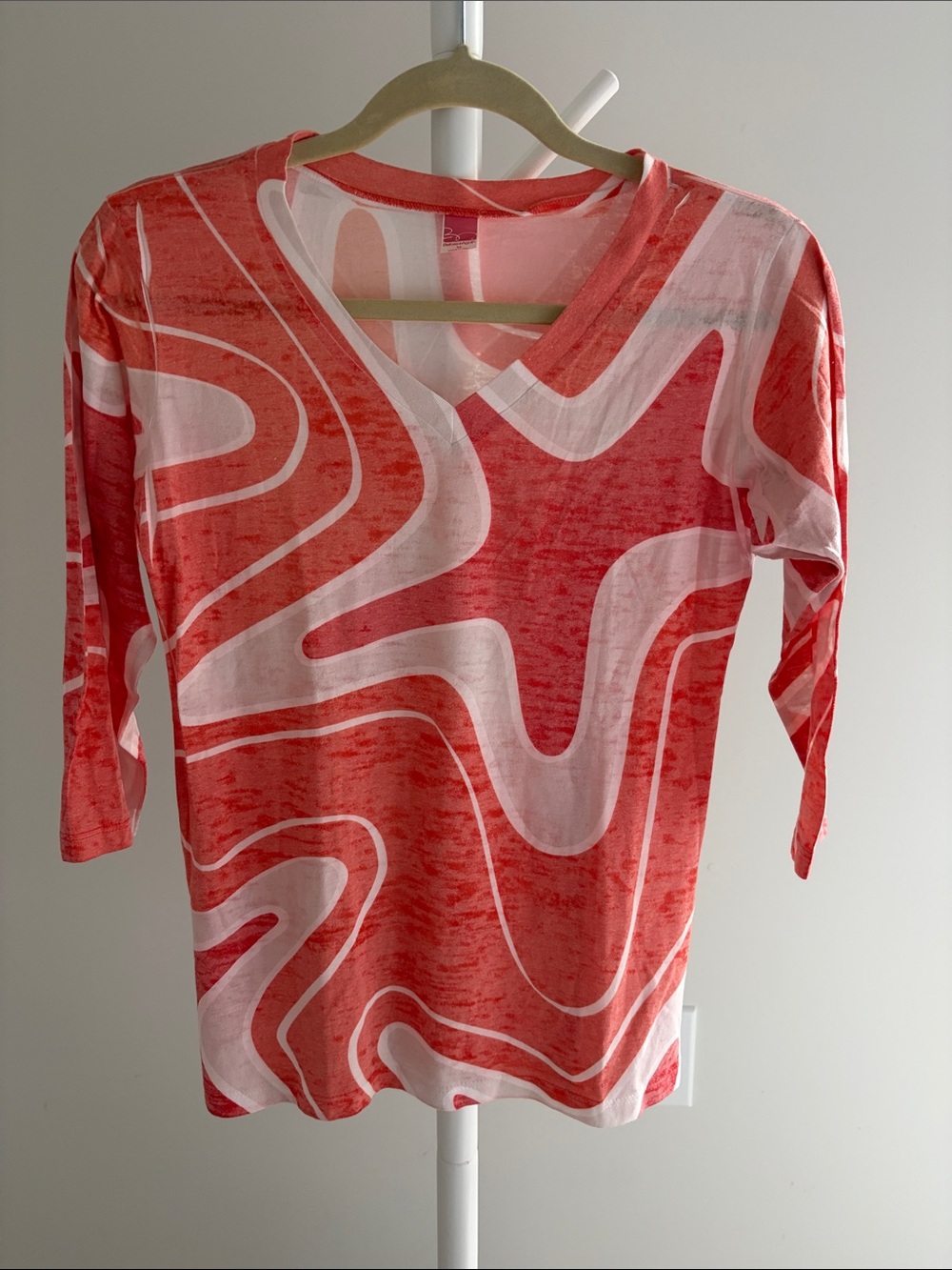 Women's Coral Swirl Long Sleeve V-Neck Tee